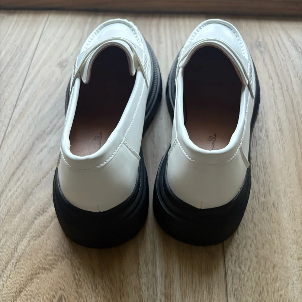 Gemialle - Women’s Platform Slip‎ on Penny Loafers - Size 6.5 - Black & White